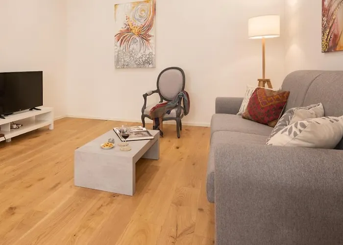 Accademia - Flo Apartament *